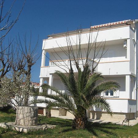Apartments Frane-20M From Beach Barbat na Rabu Ngoại thất bức ảnh
