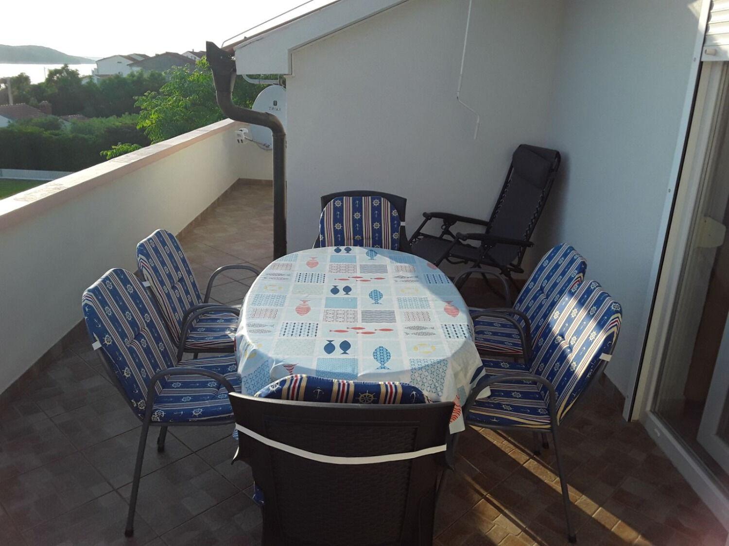 Apartments Frane-20M From Beach Barbat na Rabu Ngoại thất bức ảnh