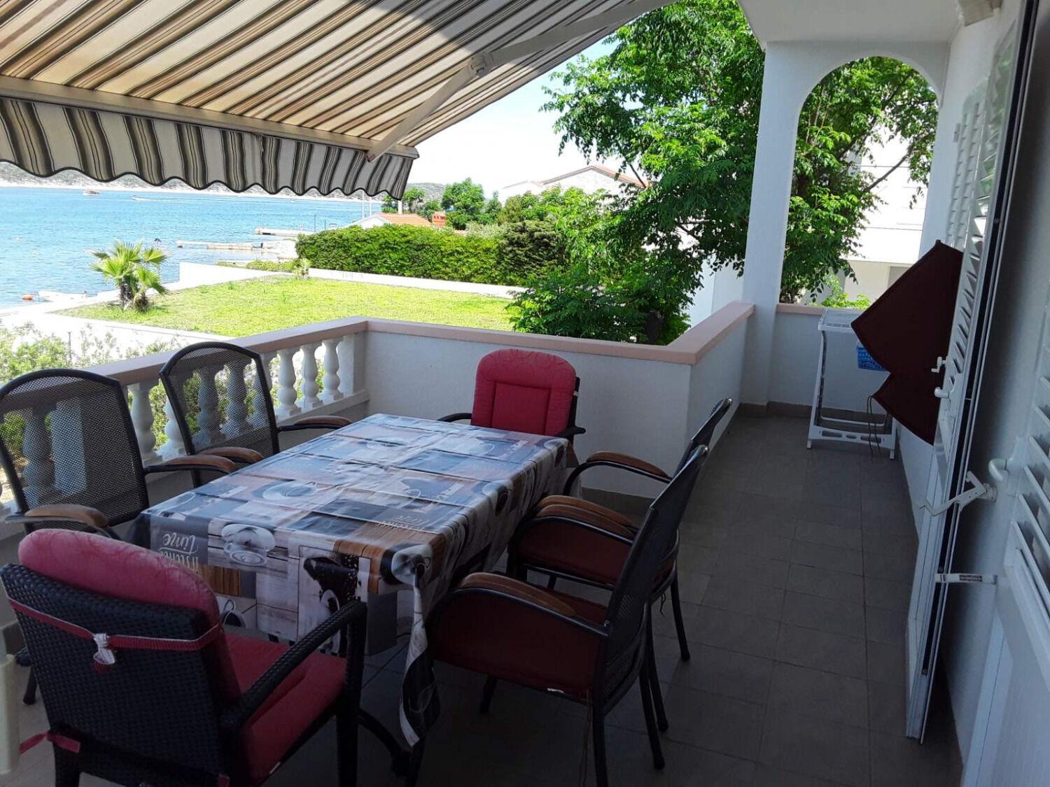Apartments Frane-20M From Beach Barbat na Rabu Ngoại thất bức ảnh