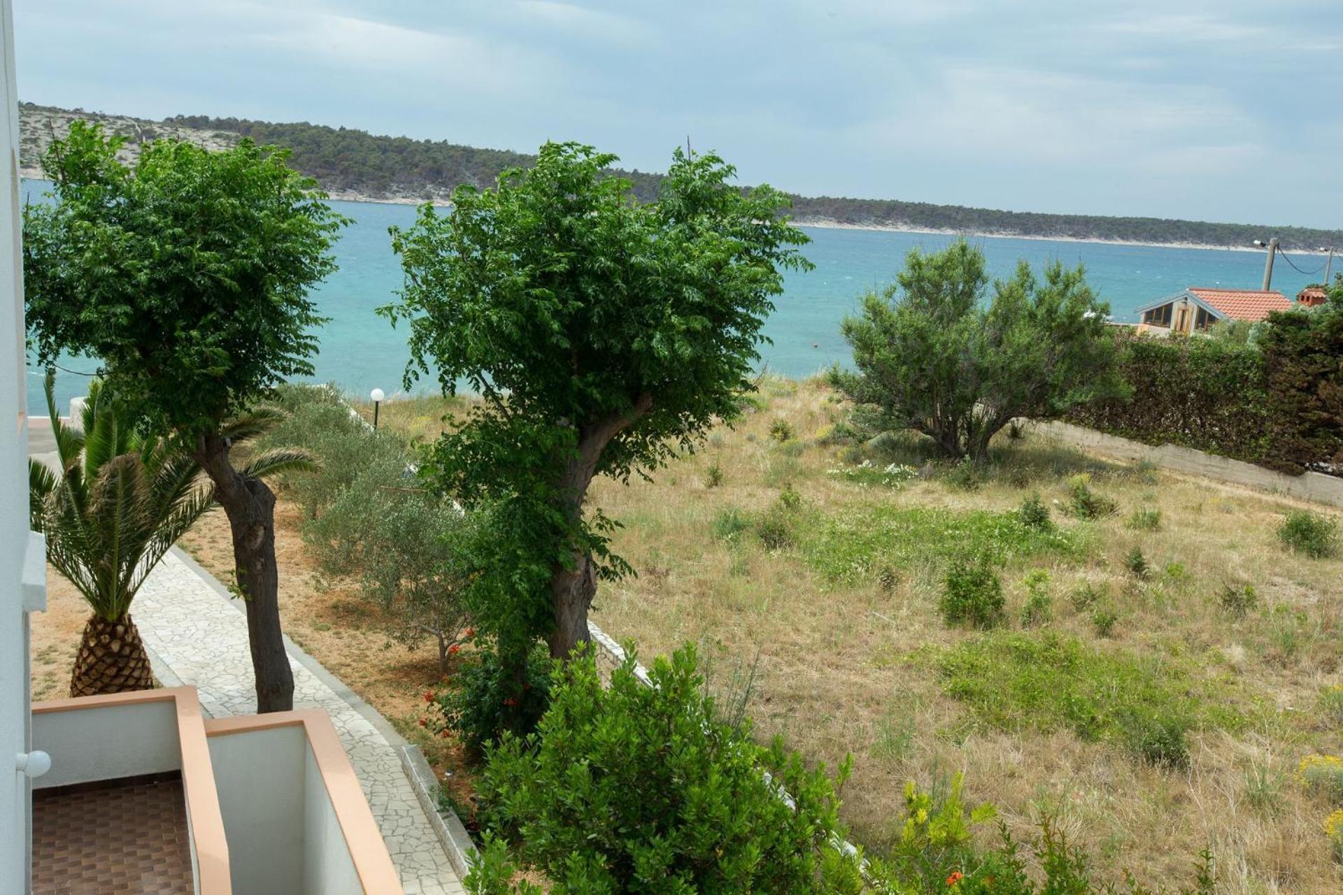 Apartments Frane-20M From Beach Barbat na Rabu Ngoại thất bức ảnh